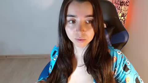 ana 3 online show from June 15, 2:01 am