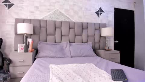 ana online show from October 22, 5:29 pm