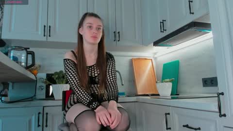 nna online show from April 23, 9:39 am