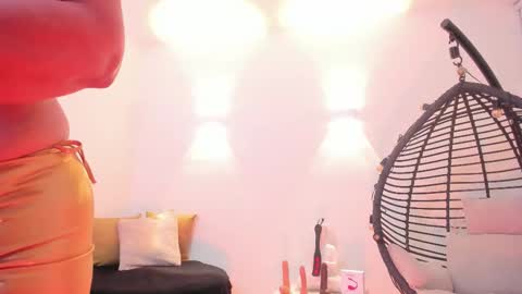 Snapshot of anastasiataylor_ chatting on October 16, 3:31 am Ana 3 online show from October 16, 3:31 am