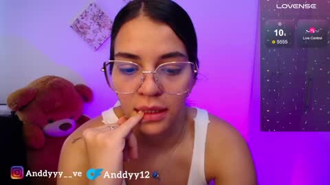 Andy   online show from March 28, 3:33 pm