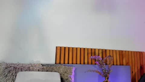 Andra Cyrus online show from April 2, 12:02 pm