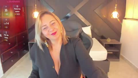 A N D R E online show from April 24, 1:52 am