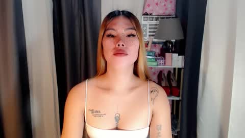 andrea06121998 online show from April 25, 1:41 pm