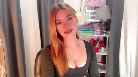 andrea06121998 online show from February 13, 5:25 pm