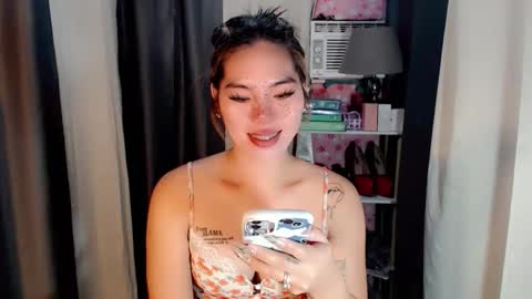 andrea06121998 online show from April 24, 1:47 pm