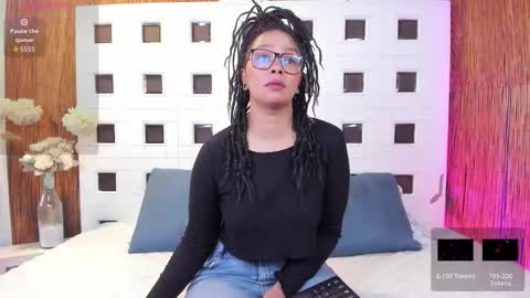 Andrea Zoelins online show from March 13, 2:51 pm