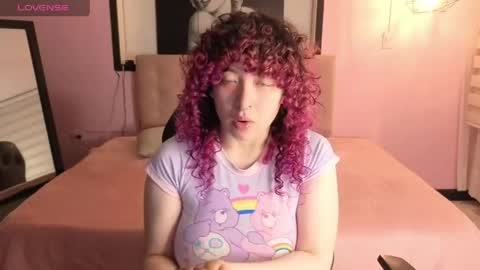 androm3da_ online show from June 8, 7:47 pm