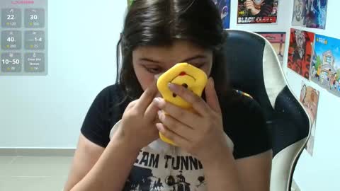 Snapshot of andromeda_blue__ chatting on October 20, 4:48 am online show from October 20, 4:48 am