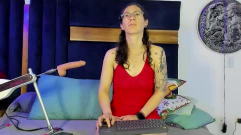 andromedajade_ online show from March 11, 5:11 am