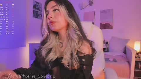 Victoria Senz  online show from April 27, 9:23 pm