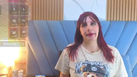 angel__red_ online show from April 25, 3:31 am