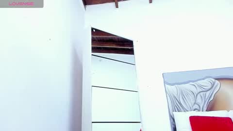 Snapshot of angel_avni chatting on February 17, 11:44 am Angel online show from February 17, 11:44 am