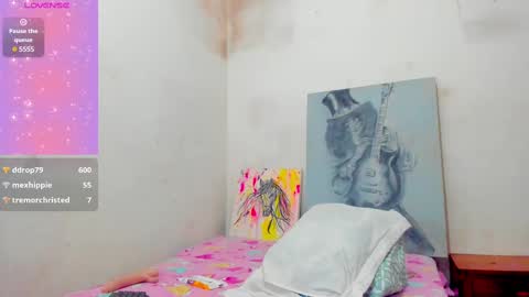 Snapshot of angel_blondie_ chatting on October 11, 4:06 am Anglica online show from October 11, 4:06 am