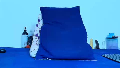 Snapshot of angel_red77 chatting on September 11, 8:42 pm angel red77 online show from September 11, 8:42 pm