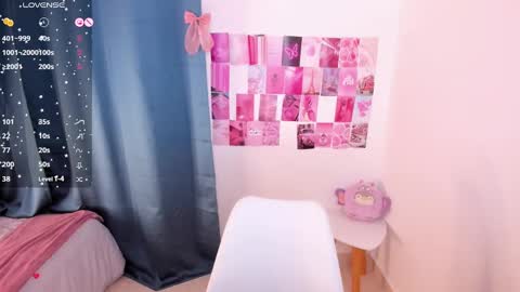 Snapshot of angel_rouse_1 chatting on January 21, 3:26 am Angel online show from January 21, 3:26 am