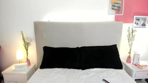 Snapshot of angel_velvet_ chatting on September 27, 12:23 pm angel_velvet_ online show from September 27, 12:23 pm