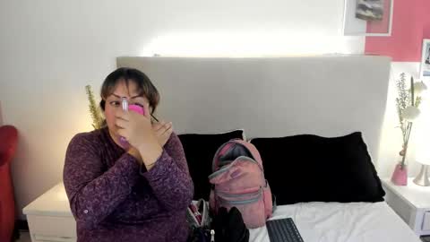 Snapshot of angel_velvet_ chatting on October 1, 12:54 pm angel_velvet_ online show from October 1, 12:54 pm