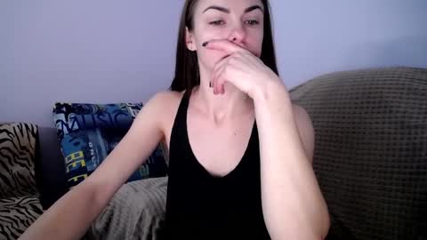 Snapshot of angel_zoe77 chatting on January 20, 8:52 am Zoe online show from January 20, 8:52 am