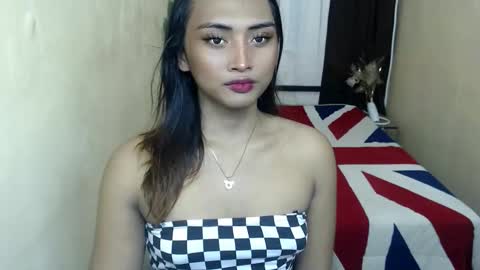 Snapshot of angela_lorey chatting on October 7, 11:03 am angela_lorey online show from October 7, 11:03 am