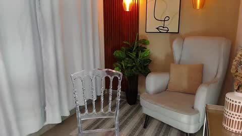 Snapshot of angela_santana_ chatting on December 17, 6:42 pm Angela online show from December 17, 6:42 pm