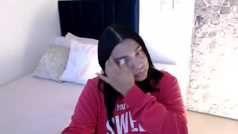 Snapshot of angela_santana_ chatting on September 19, 6:40 pm Angela online show from September 19, 6:40 pm