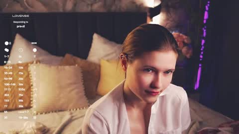 Mary online show from April 25, 1:41 pm