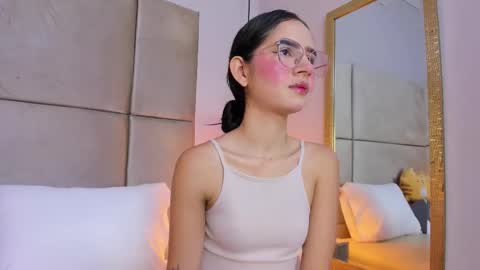 angelag_ online show from December 1, 7:16 pm