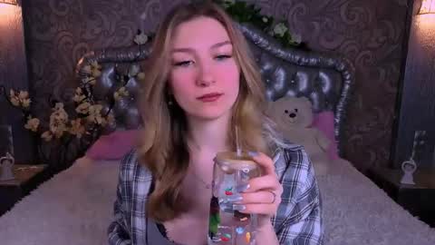 angelanabelle online show from April 26, 1:42 pm