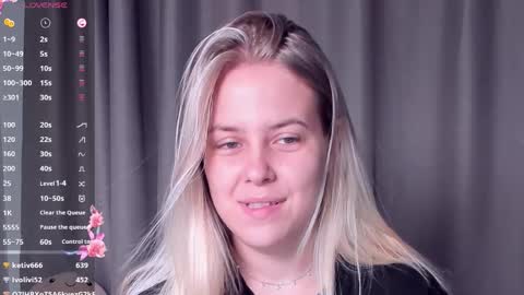 Snapshot of angelanty chatting on September 13, 4:59 pm Darsi Anty online show from September 13, 4:59 pm