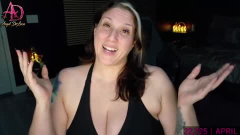 Angel DeLuca online show from April 12, 6:16 am