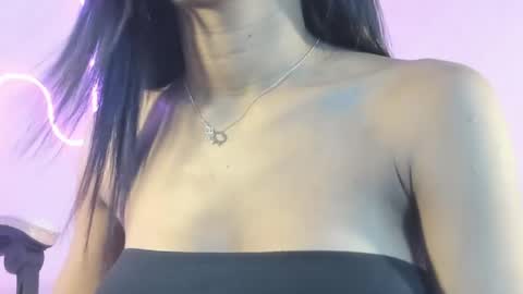 Snapshot of angeli_sexi chatting on February 1, 1:23 am Carolina online show from February 1, 1:23 am