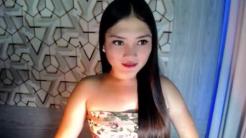 Snapshot of angelic_girlxx chatting on February 4, 10:10 am Angie online show from February 4, 10:10 am