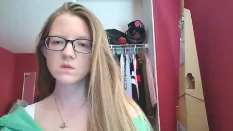 AngelicAngel online show from April 25, 5:43 pm