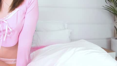 Snapshot of angelicmoon chatting on January 24, 2:49 am Angelic online show from January 24, 2:49 am