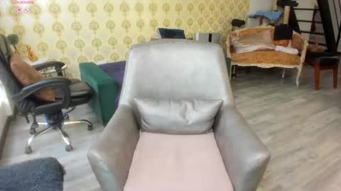 Snapshot of angelina_class_7 chatting on October 21, 2:54 pm angelina_class_7 online show from October 21, 2:54 pm