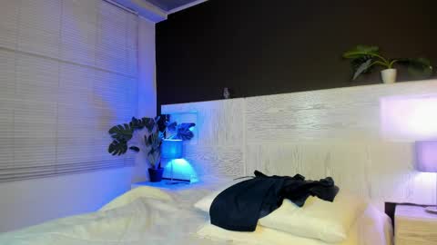 angelina_hilton online show from June 1, 11:34 am