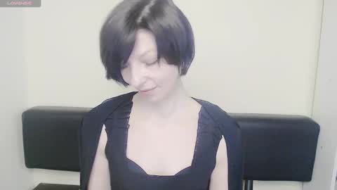 Snapshot of angelinalov_ chatting on February 13, 7:45 am Angelina online show from February 13, 7:45 am