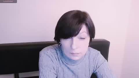 Snapshot of angelinalov_ chatting on January 15, 10:17 am Angelina online show from January 15, 10:17 am