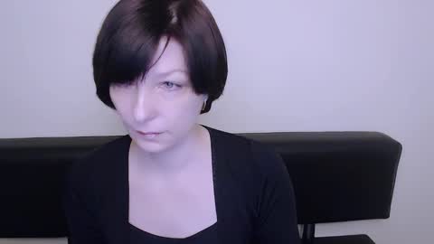 Snapshot of angelinalov_ chatting on January 17, 8:13 am Angelina online show from January 17, 8:13 am