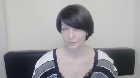 Snapshot of angelinalov_ chatting on January 31, 8:01 am Angelina online show from January 31, 8:01 am