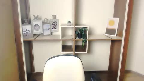 Snapshot of angelinalov_ chatting on September 12, 6:46 am Angelina online show from September 12, 6:46 am