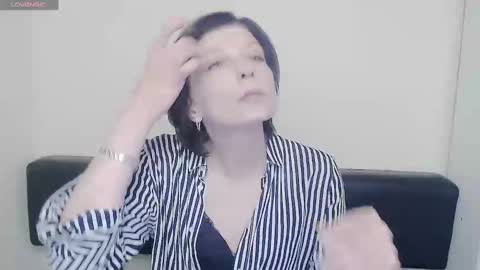 Snapshot of angelinalov_ chatting on February 25, 7:31 am Angelina online show from February 25, 7:31 am