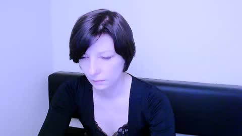 Snapshot of angelinalov_ chatting on January 29, 7:46 am Angelina online show from January 29, 7:46 am