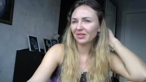 angelinalove28 online show from November 23, 8:16 am