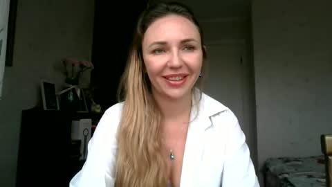 angelinalove28 online show from November 4, 7:57 am