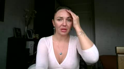 angelinalove28 online show from October 9, 7:56 am