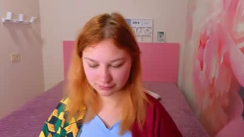 AngelinaLow online show from April 25, 1:41 pm