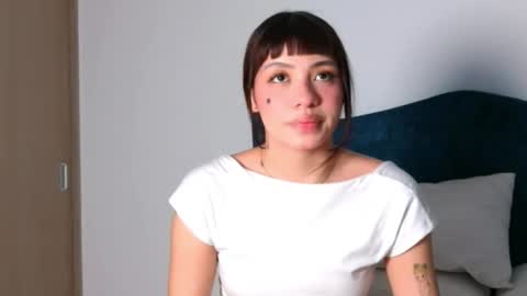 Snapshot of angelinhaa chatting on September 16, 2:52 am Angelinhaa online show from September 16, 2:52 am