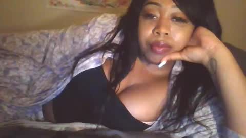 angeliquebelcaliz online show from April 23, 1:57 am